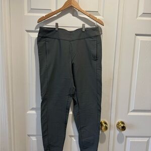 Gaiam Women’s Gray Travel/Hiking/Off-Road Biking Sport Pants – Size LGG